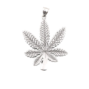 Vintage titanium steel necklace featuring a detailed maple leaf pendant in retro silver finish