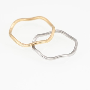 Minimalistischer Titanstahl Wellenring Für Damen Herren Poliert Unregelmäßig Geometrisch Stapelbar Band Schmuck Mode Fingerring