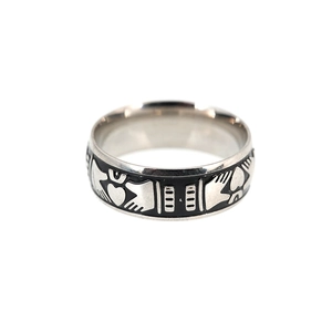 Men's titanium steel Claddagh ring featuring a black enamel heart and hands design