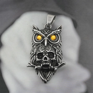 Retro gothic owl skull pendant necklace in vintage silver with amber gemstone eyes