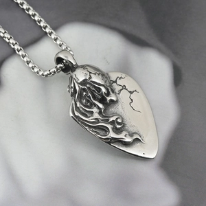 Vintage stainless steel skull necklace with flame heart pendant on box chain for men
