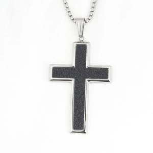 Collana con croce nera opaca minimalista da uomo in acciaio inossidabile argento lucido