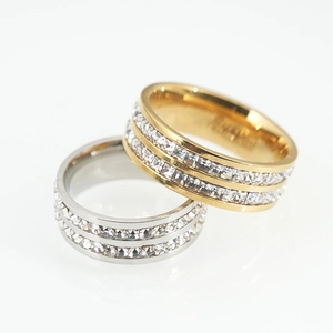 Anello in Acciaio al Titanio con Doppia Fila di Strass Minimalista Lucido Gioielli di Moda per Uomo Donna Accessorio Quotidiano