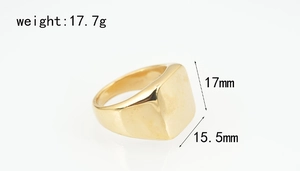 Dimensions détaillées d'une bague chevalière dorée polie avec largeur de 17mm et poids