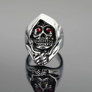 Retro skull reaper ring in stainless steel with bright red cubic zirconia eyes
