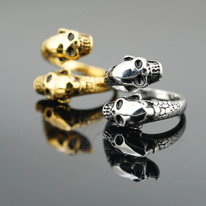 Retro snake scale pattern skull rings in gold and silver finish for men and women