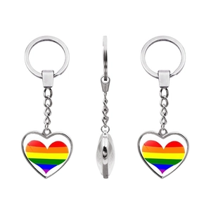 Llavero de corazón plateado con colgante de cristal de doble cara con arcoíris LGBT