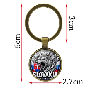Porte-clés loup de Slovaquie avec blason du drapeau en métal bronze vintage