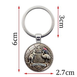 Portachiavi Australia in metallo argento con ciondolo in vetro canguro e bandiera