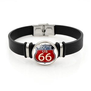 Bracelet classique Route 66 en cuir PU noir avec emblème en métal argenté et fermoir