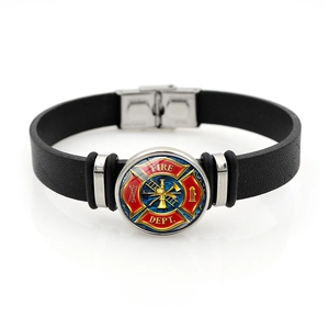 Bracelet pompier en cuir PU noir avec emblème croix de Malte rouge et fermoir en argent