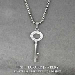 Collana con Ciondolo a Chiave in Acciaio Inossidabile Vintage per Uomo Donna Gioielli in Forma di Chiave con Strass