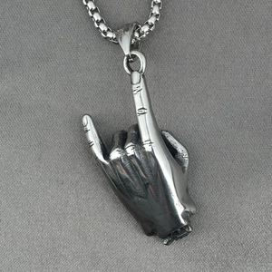 Collier vintage en acier inoxydable avec pendentif geste de la main et chaîne box