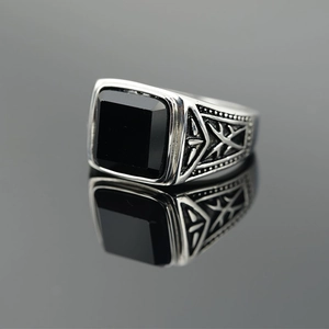 Bague vintage pour hommes en acier inoxydable avec grande pierre obsidienne noire carrée
