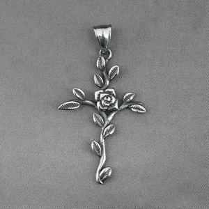 Collier Pendentif Croix Rose Gothique Vintage Acier Titane Vieilli Bijoux Vigne Florale Pour Hommes Femmes Accessoire Neutre
