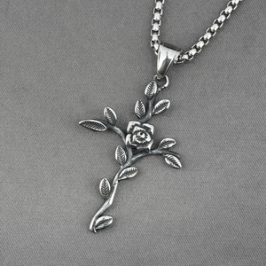 Collier avec pendentif croix rose gothique et chaîne vénitienne pour hommes et femmes
