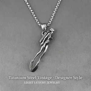 Collier Pendentif Plongeur en Acier Titane Vintage Thème Plongée Sous-Marine Style Punk Industriel Bijoux Pour Hommes Unisexe