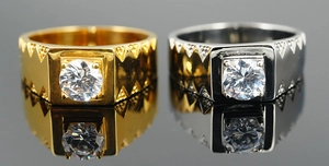 Bagues en acier titane poli avec zircone cubique et motifs géométriques gravés