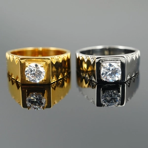 Bague Vintage en Acier Titane Géométrique Dentelée Pour Hommes Femmes Strass Étincelant Incrusté Bijoux de Luxe Cadeau Anneau