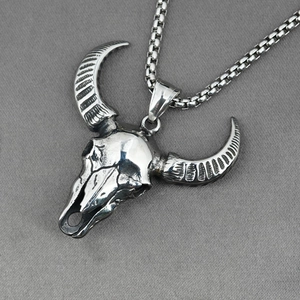 Pendentif tête de mort de taureau vintage en acier inoxydable avec chaîne vénitienne