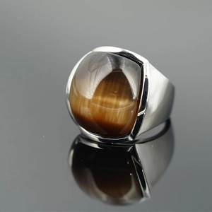 Anello classico da uomo in acciaio inossidabile con occhio di tigre quadrato su fascia argento