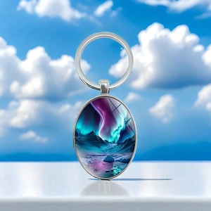 Northern Lights Aurora Borealis Scenery Oval Metal Keychain Glass Pendant Key Ring For Car Key Travel Souvenir Jewelry Gift