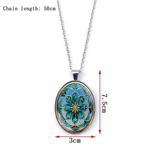 Größenansicht der böhmischen Halskette mit 50cm Kette und 7,5cm Anhängerhöhe