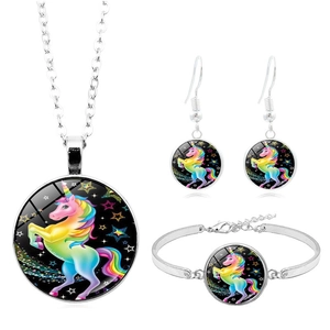 Set gioielli unicorno arcobaleno con collana, orecchini e bracciale argento lucido