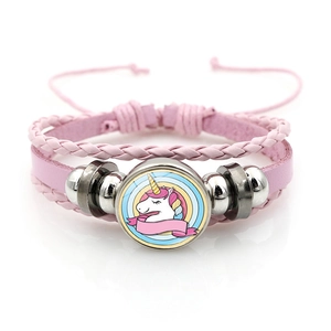 Bracelet licorne multicouche en cuir tressé rose avec cabochon en verre et perles