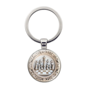 Vintage Chess Pattern Zinc Alloy Keychain With Round Glass Pendant Retro King Knight Chess Pieces Key Ring Decorative Pendant
