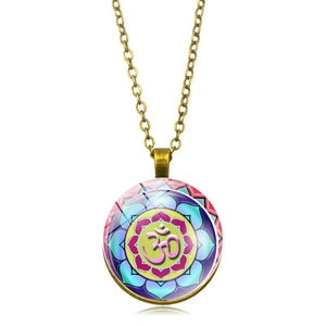 Collier pendentif dôme en verre mandala symbole Om vintage en bronze style yoga chic