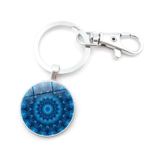 Portachiavi mandala in vetro argentato con motivo a caleidoscopio blu e chiusura a scatto