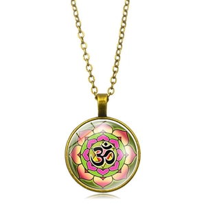 Collier vintage en bronze avec symbole Om et pendentif mandala lotus pour femme