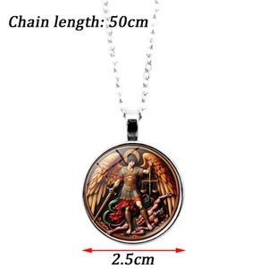 Pendentif Archange Michel avec chaîne de 50 cm et détails de 2,5 cm de diamètre