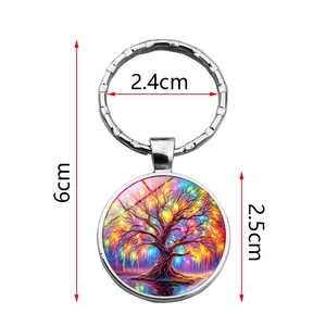 Porte-clés Arbre de Vie exquis avec pendentif en verre coloré et dimensions affichées