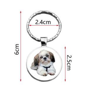 Portachiavi con ciondolo a forma di Shih Tzu bianco e robusto anello in metallo