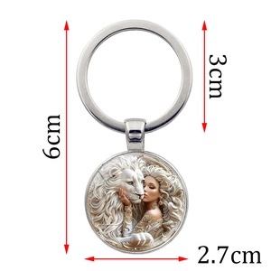 Porte-clés en verre avec illustration lion et femme et anneau en métal argenté
