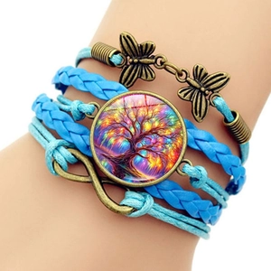 Bracelet multicouche en cuir bohème avec pendentif arbre de vie et charmes papillon