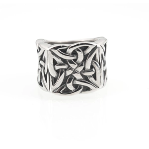Bague punk vintage en acier titane avec texture tressée celtique et finition argentée