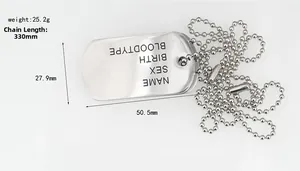 Detail einer silbernen Doppel-Dog-Tag-Halskette mit Kettenlänge 330mm und Gewicht 25,2g