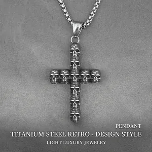Collier Pendentif Croix Crâne en Acier Titane Gothique Vieilli Punk Hip Hop Bijoux Rétro Chaîne en Acier Inoxydable pour Hommes Femmes