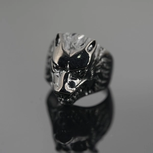 Vintage wolf head ring for men in dark grey titanium steel with rustic finish