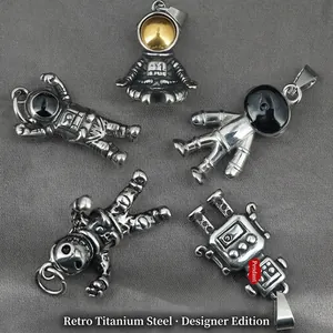 Vintage Titanium Steel Astronaut Pendant Necklace For Men Women Punk Robot Space Man Hip Hop Jewelry Sweater Chain Gift