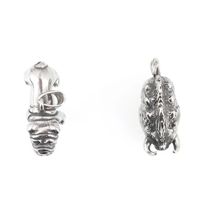 Colliers rétro en acier titane avec pendentifs de bouledogue et créatures mythiques