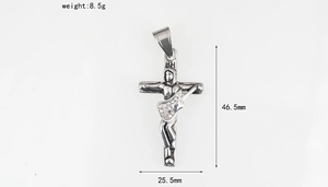 Vue détaillée du pendentif guitare montrant les dimensions de 46,5mm par 25,5mm