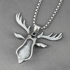 Collier rétro en acier inoxydable avec pendentif tête de cerf et turquoise sur chaîne