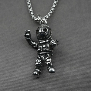 Vintage astronaut pendant necklace in titanium steel with retro silver finish and box chain