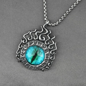 Collana a fiamma in acciaio al titanio con ciondolo occhio del diavolo blu e rune