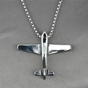Collier avec pendentif avion vintage en acier inoxydable argenté et chaîne à billes