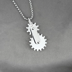 Stainless Steel Rotating Mechanical Gear Pendant Necklace Vintage Industrial Style Jewelry For Men Boys Silver Color